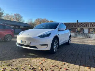 Tesla Model Y  Long Range AWD