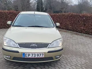 Ford mondeo 1,8 benzin 125hk 