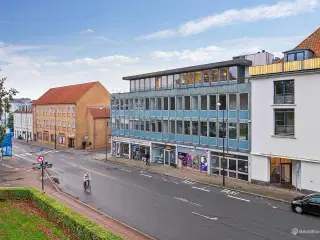 112 m² kontorlokaler beliggende centralt i Fredericia
