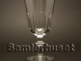 Chr. 8 Rødvinsglas. H:155 mm.