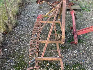 Stenrive/gårdspladsrive