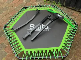 Jumping trampolin