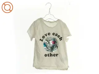 T-Shirt fra H&M (str. 122 cm)