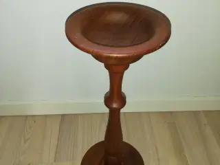 Teak blomsterstander