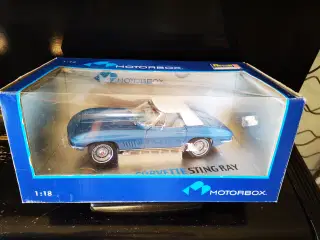 Modelbil, MOTORBOX EXOTO Corvette C2 Stingray 1:18