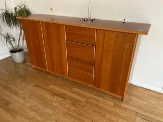 2 stk. Træ skabe