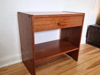 Sød vintage sengebord.