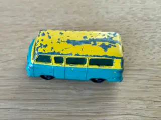Lille bus fra LESNEY