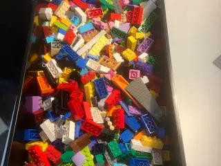 Lego med byggeplade