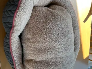 Lille hundekurv brugt en gang