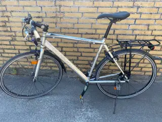 Nyserviceret Nishiki race hybrid pro SL med 24 gea