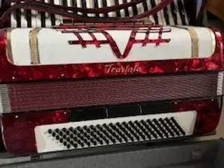 Velholdt Harmonika (Traviata )