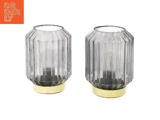 Rillede smukke  LED lysestager i glas (str. 17 cm)