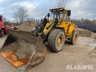 Gummiged Volvo BM L90