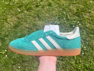 Adidas spezial Sporty and rich "green"
