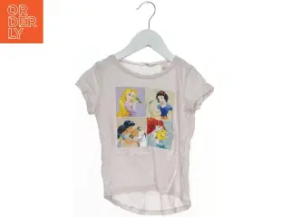 T-shirt med Disney motiv fra H&M (str. 110)