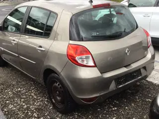 Renault clio 1.5 dci synet 1/2025 træk 1200