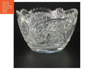 Krystalskål med dekorative udskæringer (str. Ø 21,5 cm højde 15 cm)
