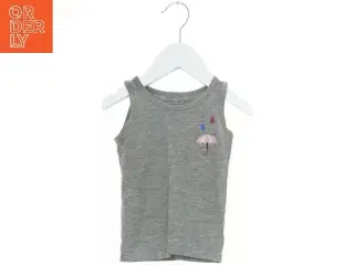 Grå tanktop med paraplymotiv fra Name It (str. 92)