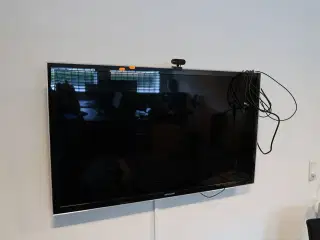 Fjernsyn SAMSUNG UE46D5005 med fjernbetjening