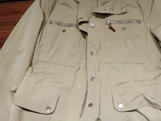 2 SJELDNE MONCLER JAKKE FOR BARE 1890 STK.