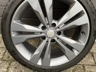 Mercedes C alufælge med vinterdæk