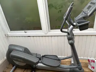 Kvalitets crosstrainer sælges