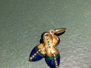 hjertevedhæng med lang kæde