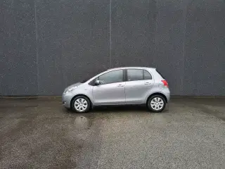 Toyota Yaris 1,3 VVT-I T2 Touch 100HK 5d 6g