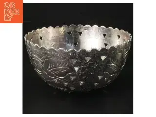 Tung Metalskål med indviklet mønster (str. Ø 14x7 cm)