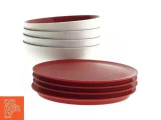 Tupperware skåle og låg fra Tupperware (str. Ø. 13 cm)