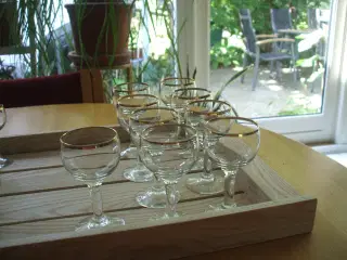 Dessertvinsglas med guldkant (9)