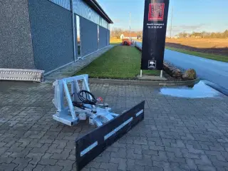 PM Foderskraber/spalteskraber hydraulisk  180 cm