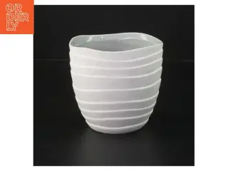 Hvid keramik potteskjuler (str. 10 cm ø. 10,5 cm)