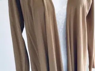 Sæt fra DNA cardigan + bukse-kjole