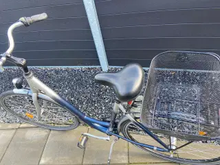 promovec.  28" Hjul, 51 cm stel, 3 gear