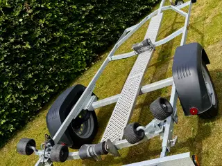 Variant bådtrailer med plade som ny max kørt 500km