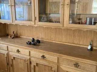 Skænk/buffet i syret eg