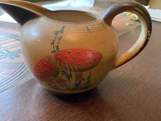 Meget gammel kande
