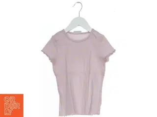 Lyserød T-shirt med Hjerter fra KappAhl (str. 128)