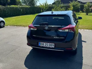 Toyota Auris hybrid 1.8 2016