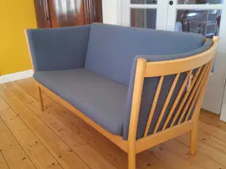 Tremmesofa Erik Ole Jørgensen. J148