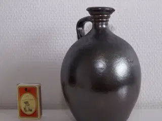 Keramik hankevase f 1915-1926 fra Höganäsbolaget