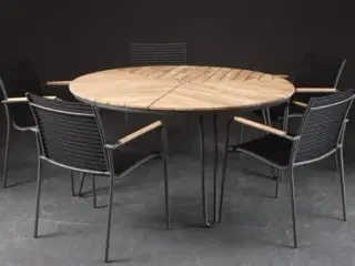 Havebord samt fire stole 