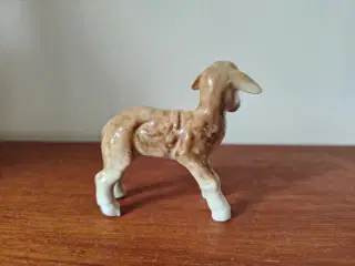 Lille sød porcelænsfår