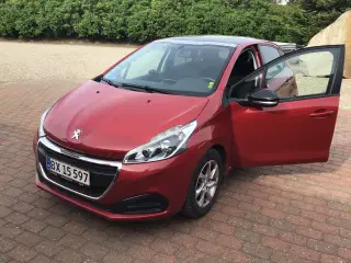 Peugeot 208 I
