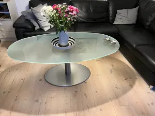 Sofabord med glas