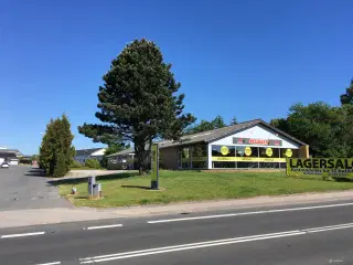 Stort butikslokale i Nyborg nær Føtex