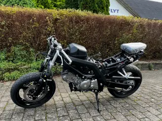 Suzuki SV650S K9