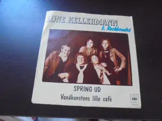 Single: Lone Kellermann & rockbandet  Spring ud